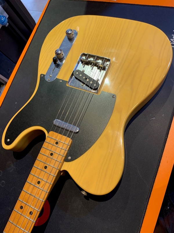 Fender USA American Vintage '52 Telecaster (BTB)の画像